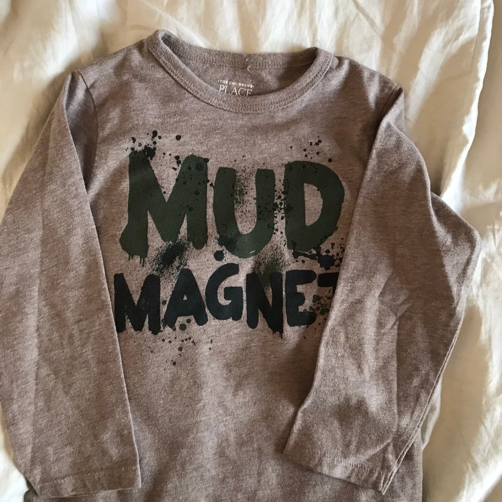 long sleeved t cotton size 4t  Tan & Black The Childrens Place  Mud Magnet